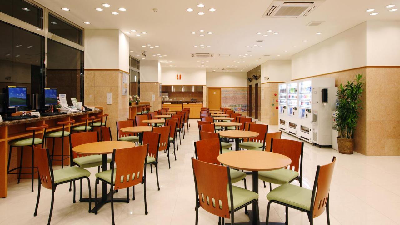 Toyoko Inn Sasebo Ekimae Exteriör bild